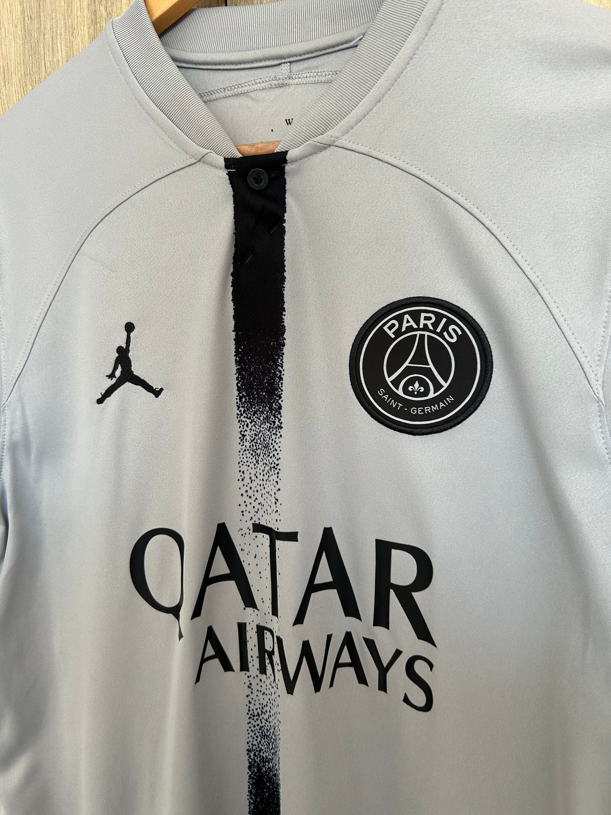 PSG 2022-23 Away Shirt - Mbappe #7 - M
