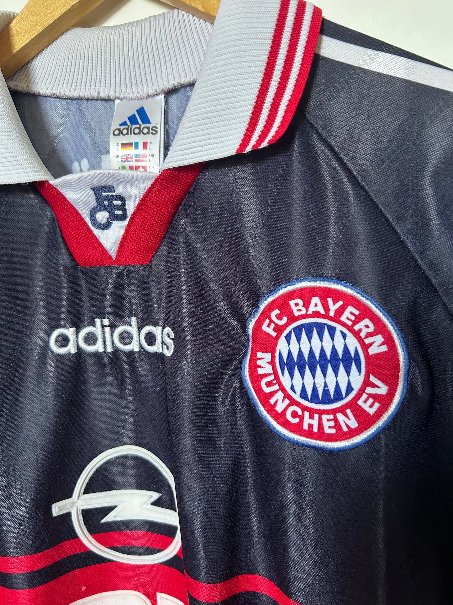 Bayern Munich 1997-99 Home Shirt - L