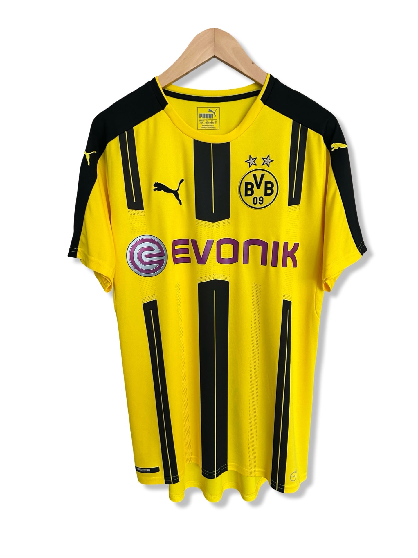 Borussia Dortmund 2016-17 Home Shirt - Aubameyang #17 - M