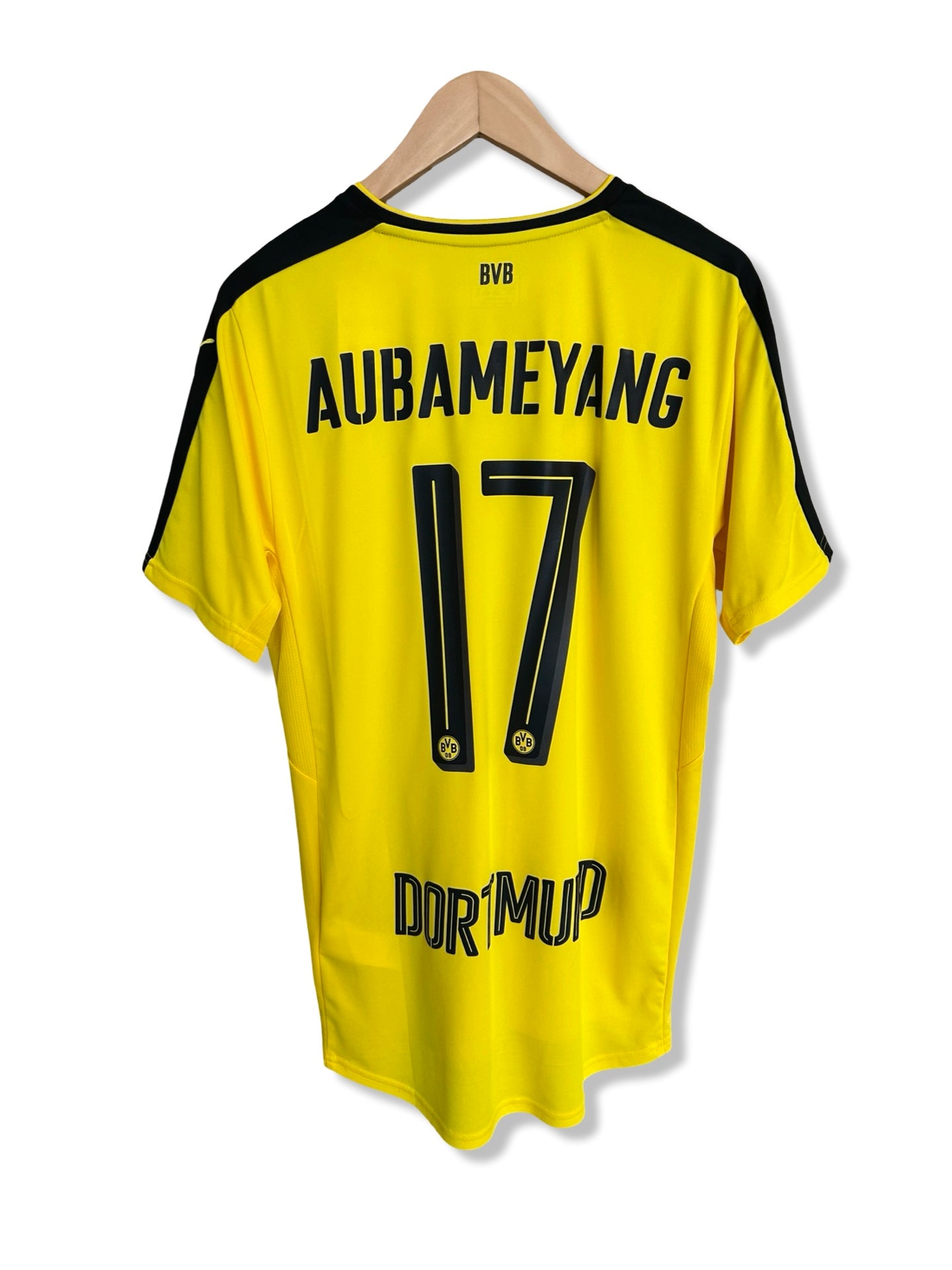 Borussia Dortmund 2016-17 Home Shirt - Aubameyang #17 - M
